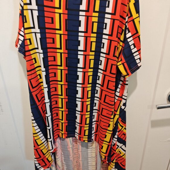 NEW BLUE, RED YELLOW AND WHITE TUNIC TOP PRINT (SIZE 3X) - Picture 2 of 5